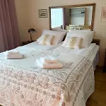 House In Finnish Lapland بيت للعطل *